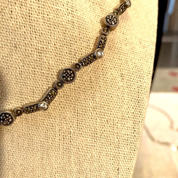 Vintage Sterling Silver Marcasite clear Crystal Choker. 29 grams. - Picture 4 of 12
